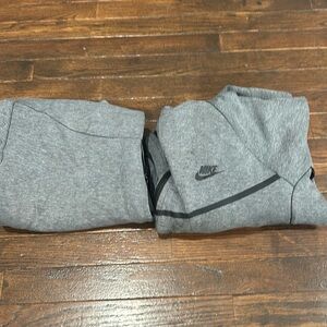 Men's Nike Tech 2-piece Zip up and Pants